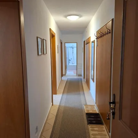Balthasarhof, Haus Apartamento