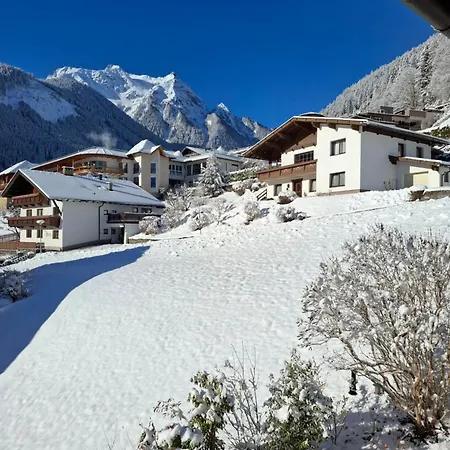 Apartamento Balthasarhof, Haus *