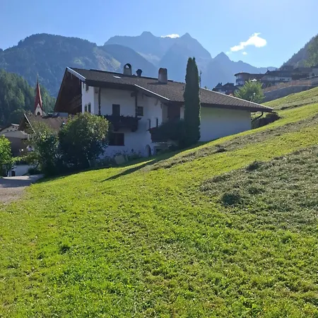 Balthasarhof, Haus Apartmán *